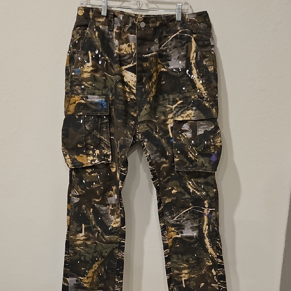 MNML Multicolor Camouflage Cargo Pants